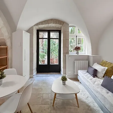 Appartamento Oasis Calme En Plein Centre De Nîmes