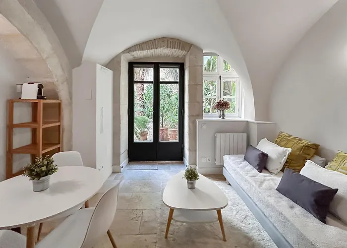 Appartamento Oasis Calme En Plein Centre De Nîmes